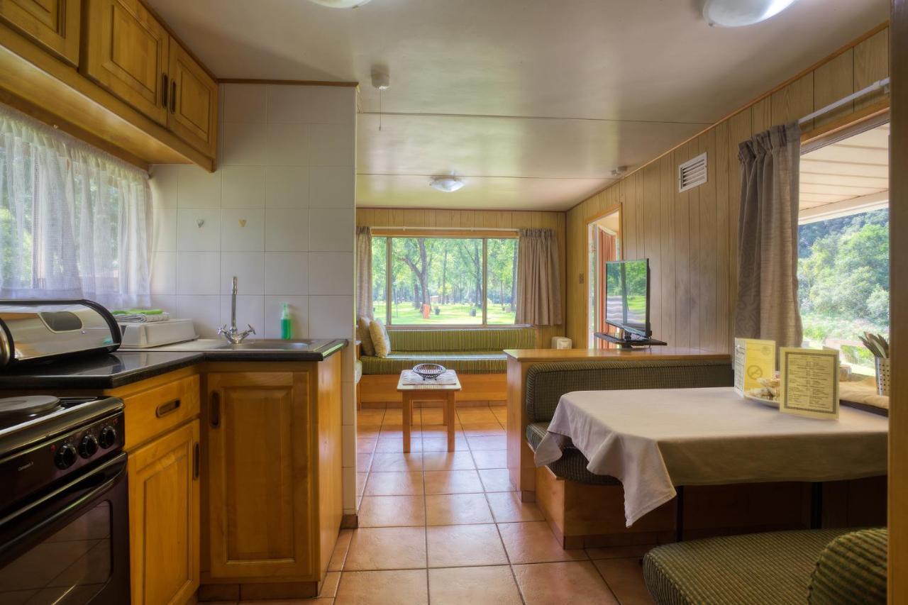 Merry Pebbles Resort Sabie Exterior photo
