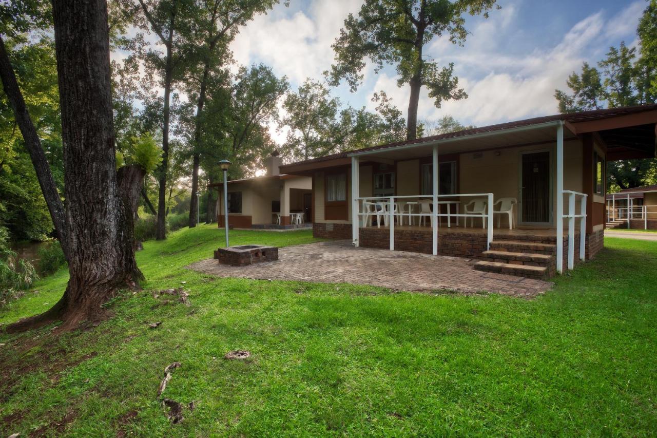 Merry Pebbles Resort Sabie Exterior photo