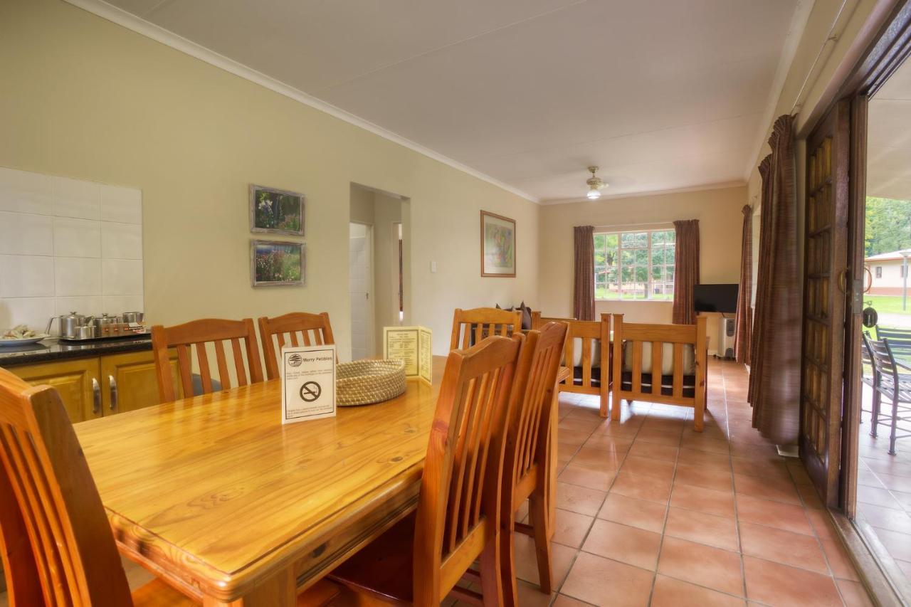 Merry Pebbles Resort Sabie Exterior photo
