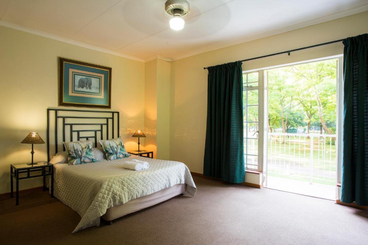 Merry Pebbles Resort Sabie Exterior photo