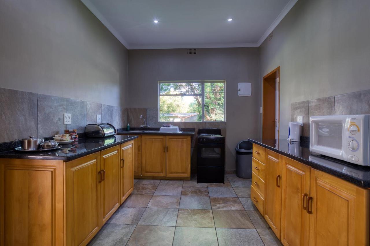 Merry Pebbles Resort Sabie Exterior photo